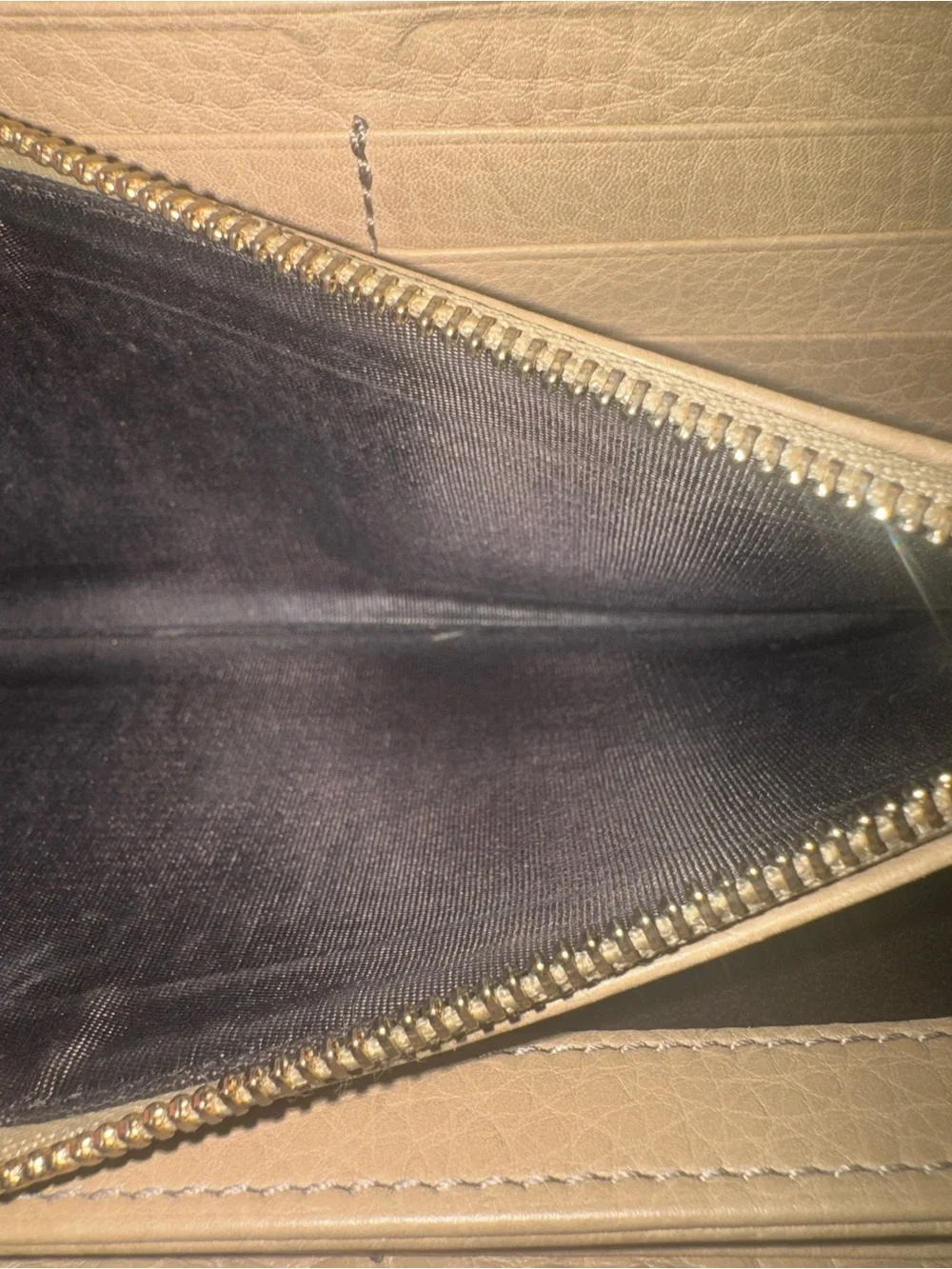 Gucci Soho Leather Zip long Wallet with Tassel and COA - Picture 7 of 7